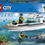Конструктор LEGO City Яхта для дайвінгу (60221)